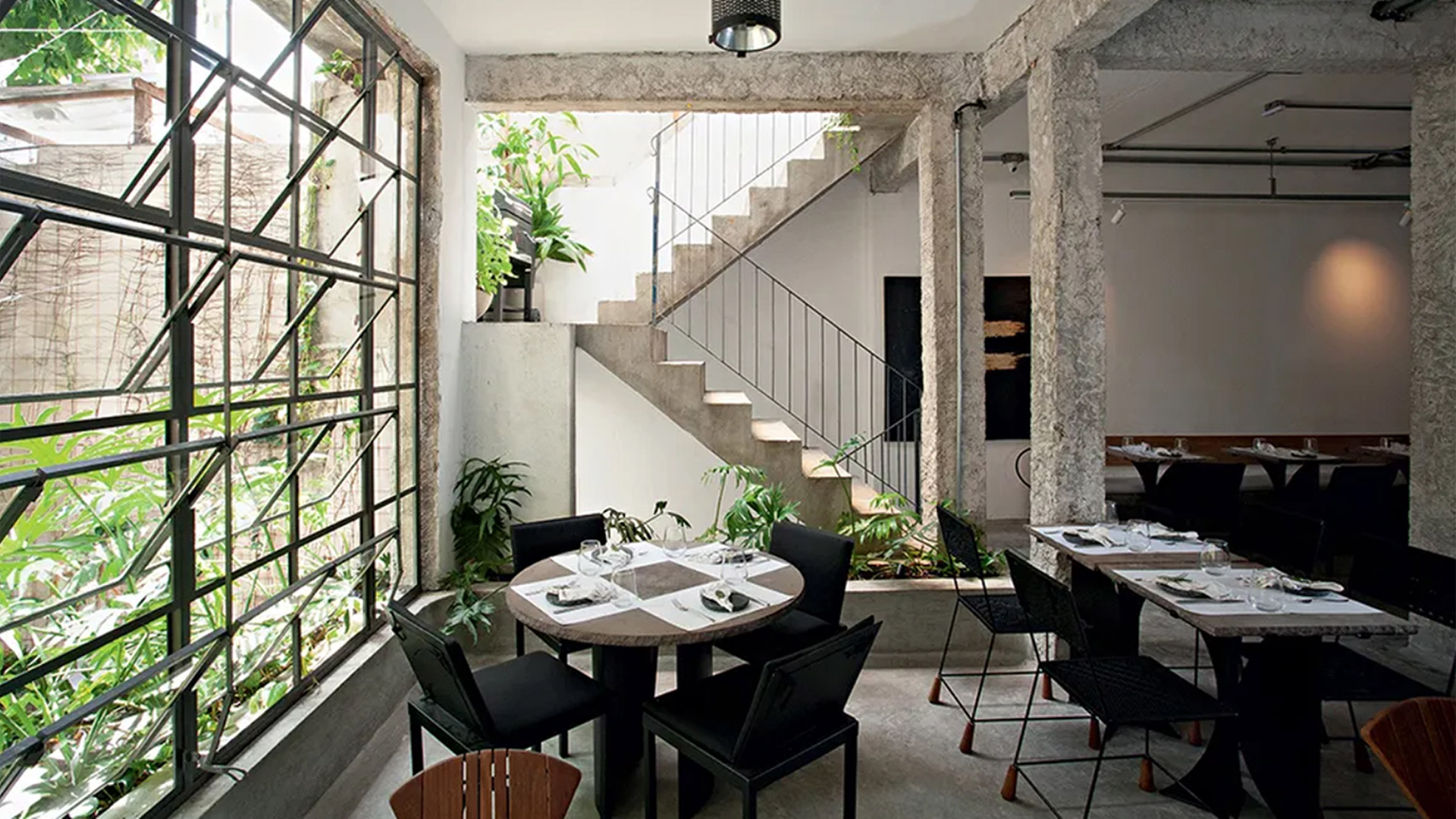 02.-batistelatom_SaoPauloBrazil_PretoRestaurant_Dining