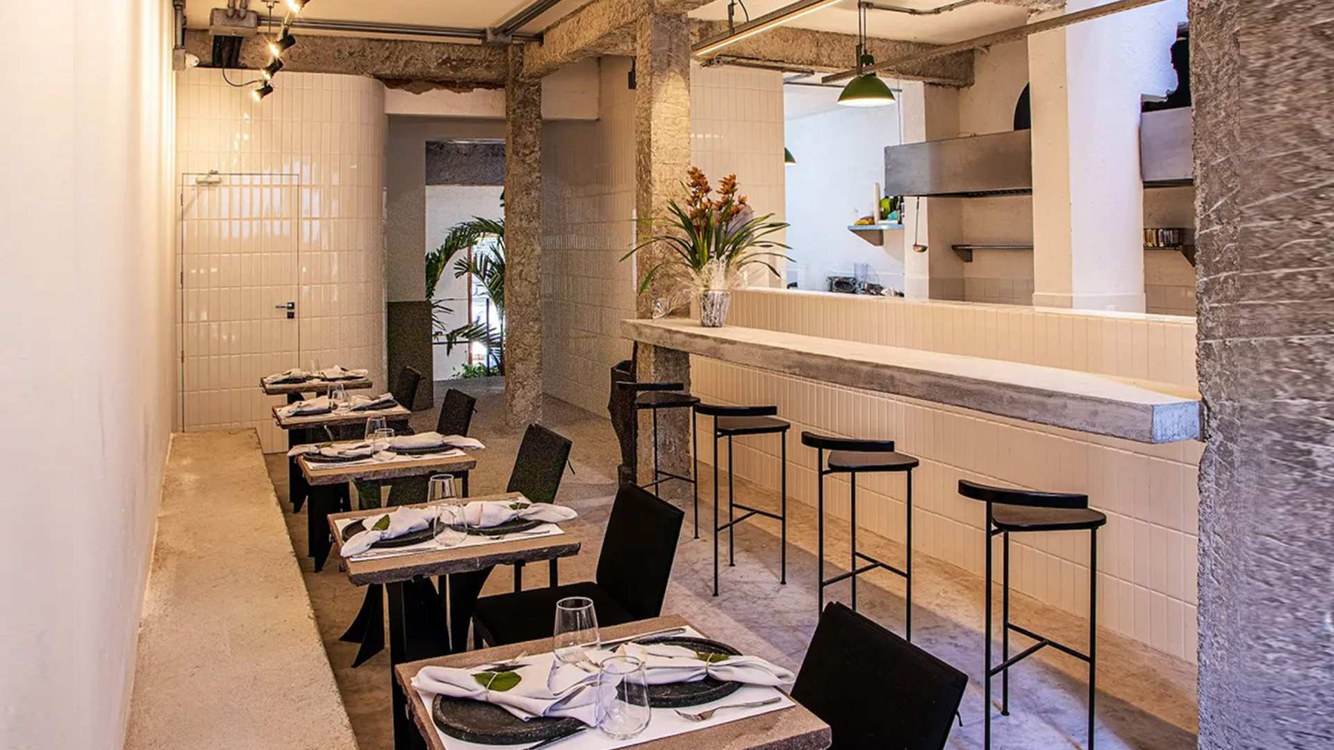 05.-batistelatom_SäoPauloBrazil_PretoRestaurant_Dining