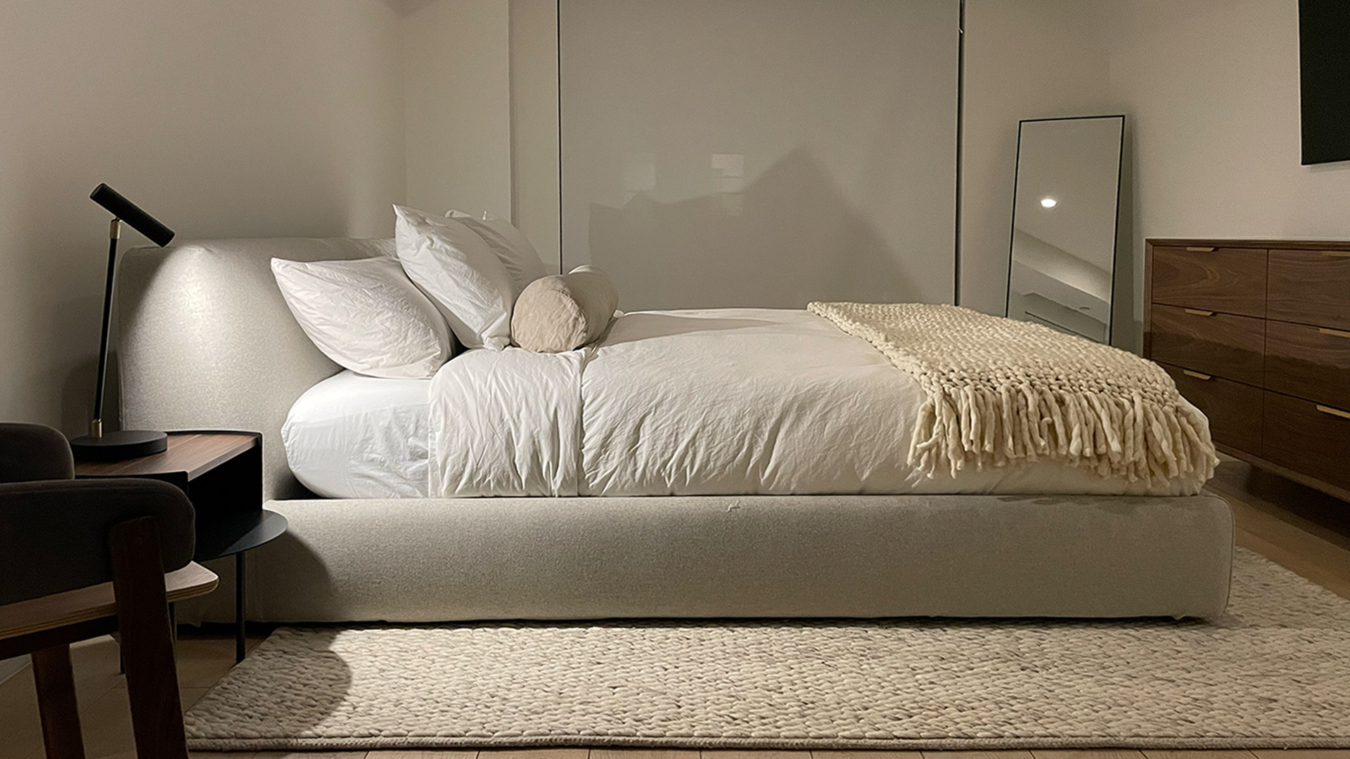 06.-batistelatom_ManhattanNewYork_SohoResidence_PrimaryBedroom