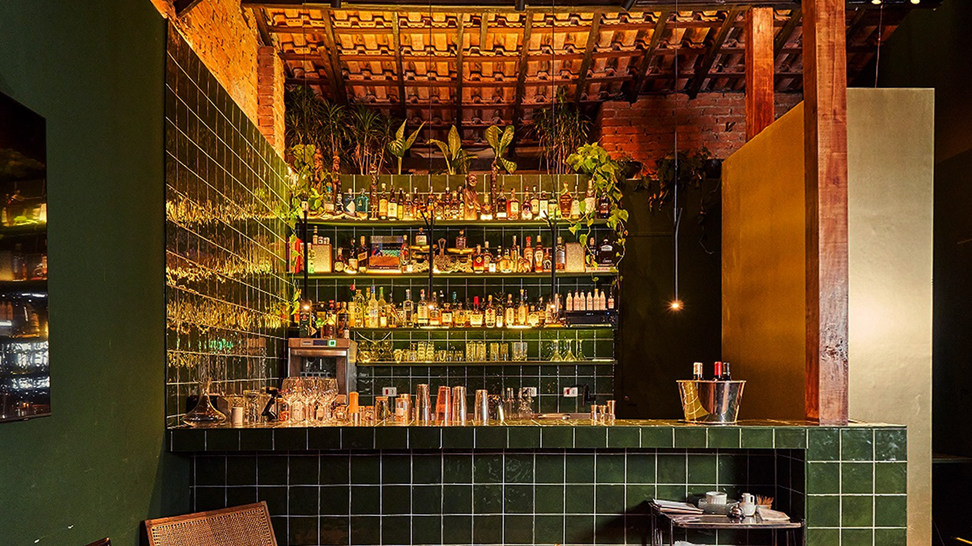 09.-batistelatom_SäoPauloBrazil_NadaBar_Bar